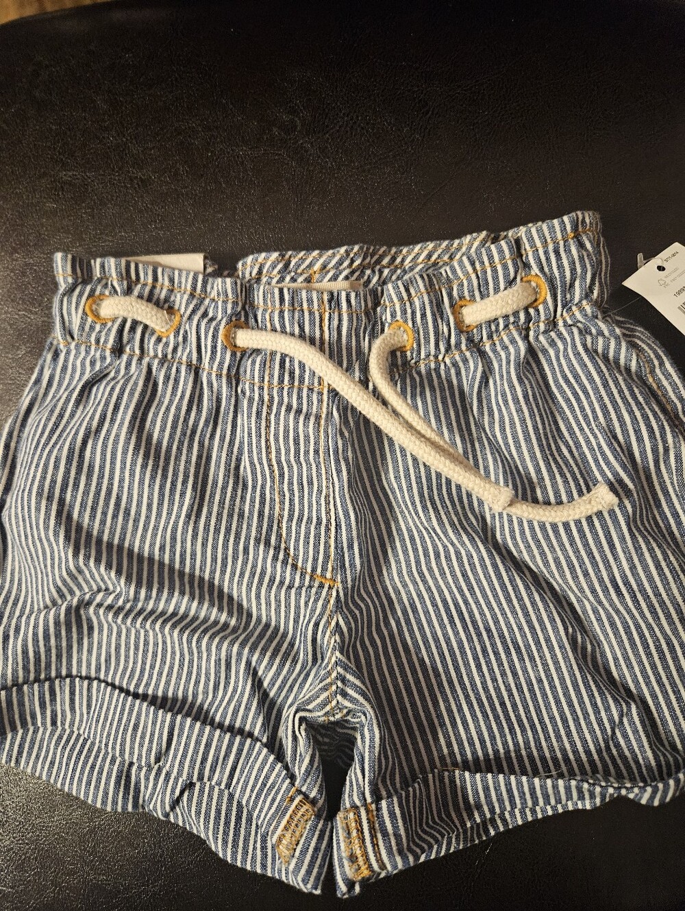 GAP Blue and White Pinstripe Elastic Waist Shorts Girl Size 12/18months